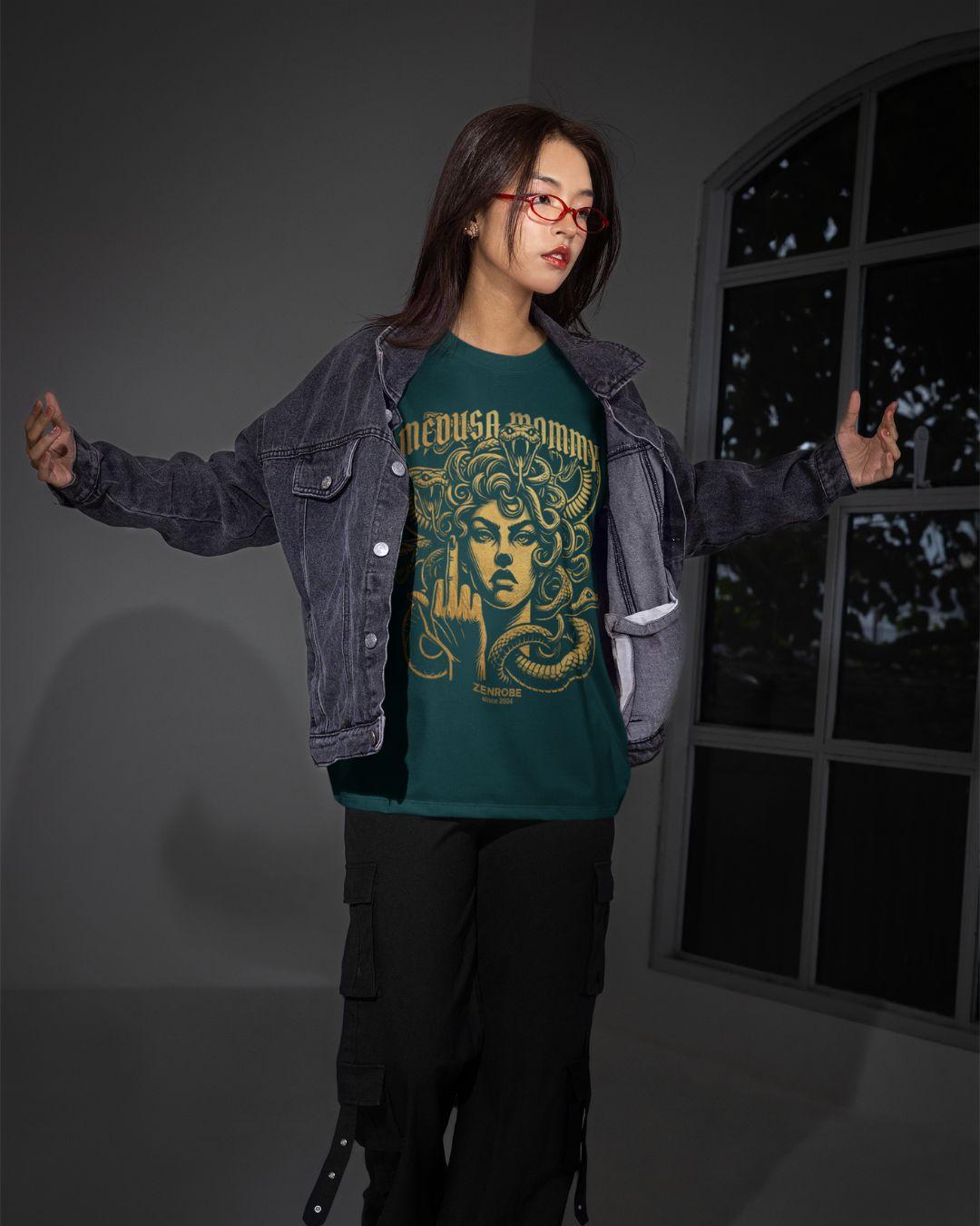 Medusa Mommy Women’s Oversized T-shirt - -