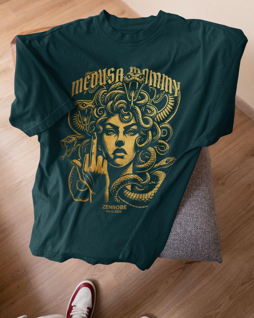 Medusa Mommy Women’s Oversized T-shirt - -