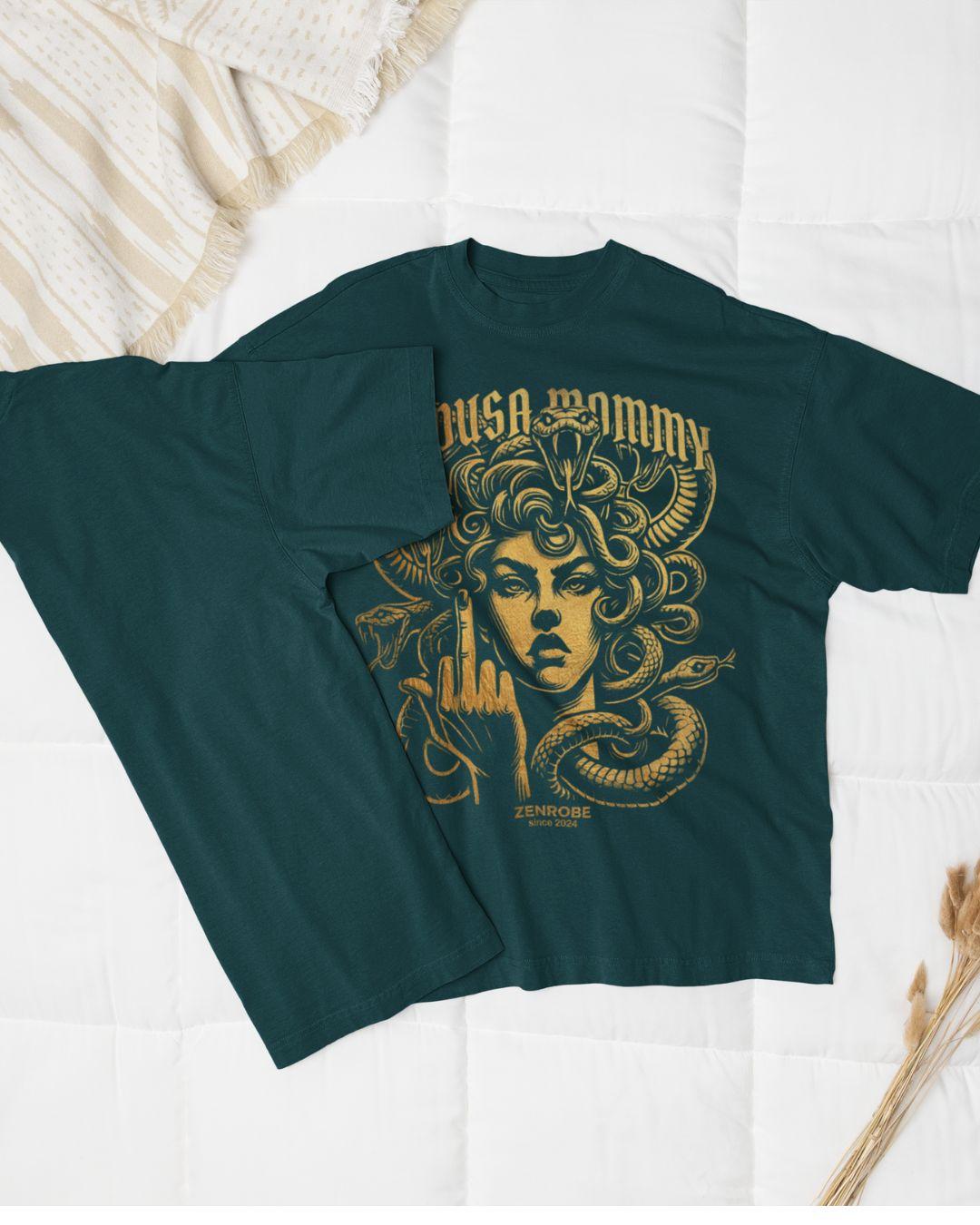 Medusa Mommy Women’s Oversized T-shirt - -